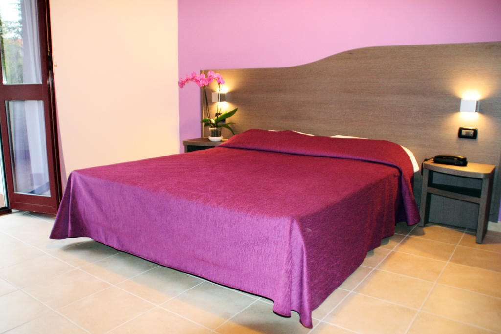 Hotel Leon D'Oro Castel Frentano Bagian luar foto