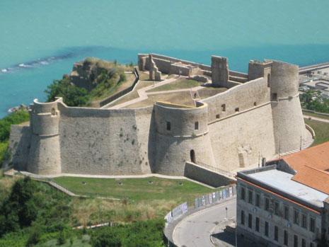 Hotel Leon D'Oro Castel Frentano Bagian luar foto