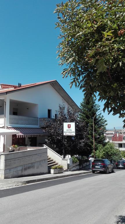 Hotel Leon D'Oro Castel Frentano Bagian luar foto